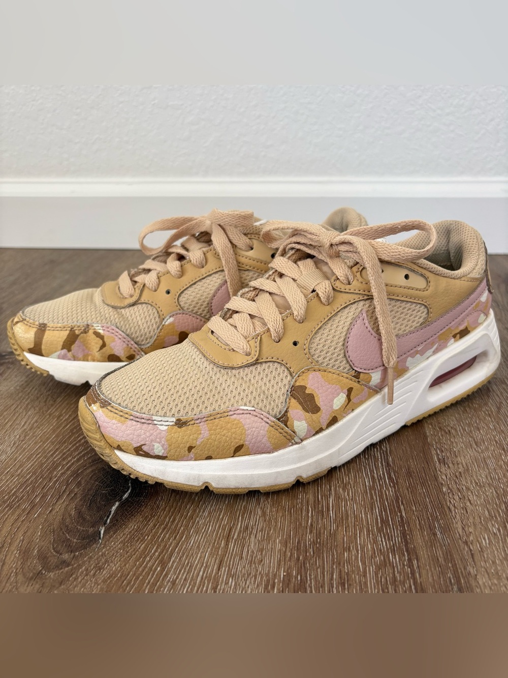 Nike Air Max SC in Beige/Pink/Brown Camo Size: W 7.5